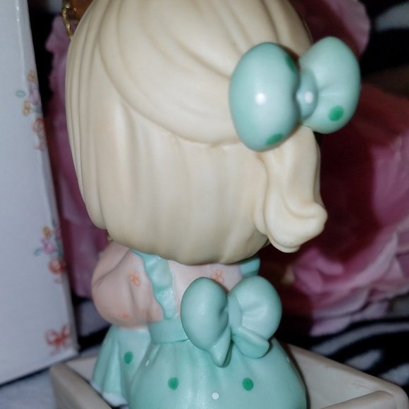 PRECIOUS MOMENTS Wishing You A World Of Peace - Picture 5 of 9